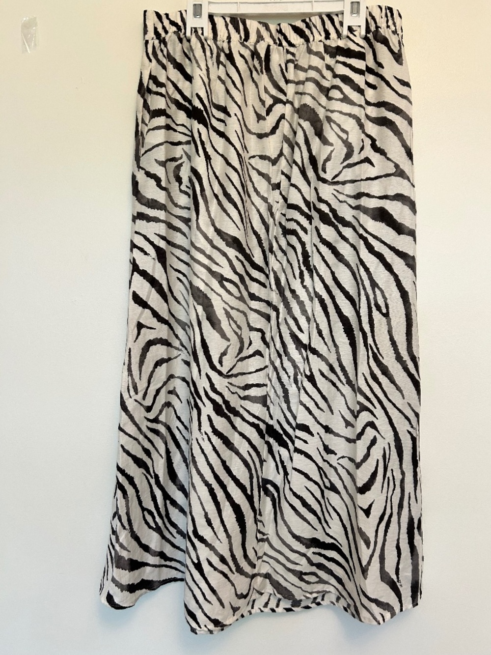 Vero Moda Curve Zebra Print Elastic Waist Skirt Size 12 Black White NWT